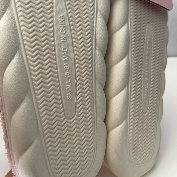 Womens Pink Teddy Fuzzy Slippers - Picture 6 of 7